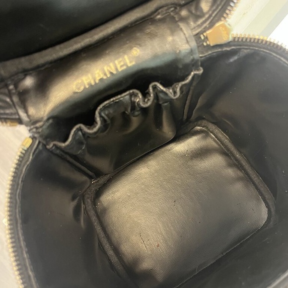 Chanel Vanity Bag - Picture 14 of 14